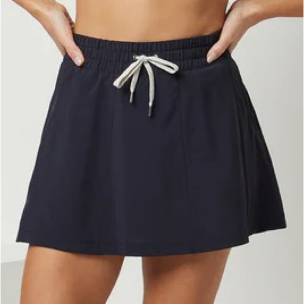 Vuori Clementine Skirt Black Medium EUC